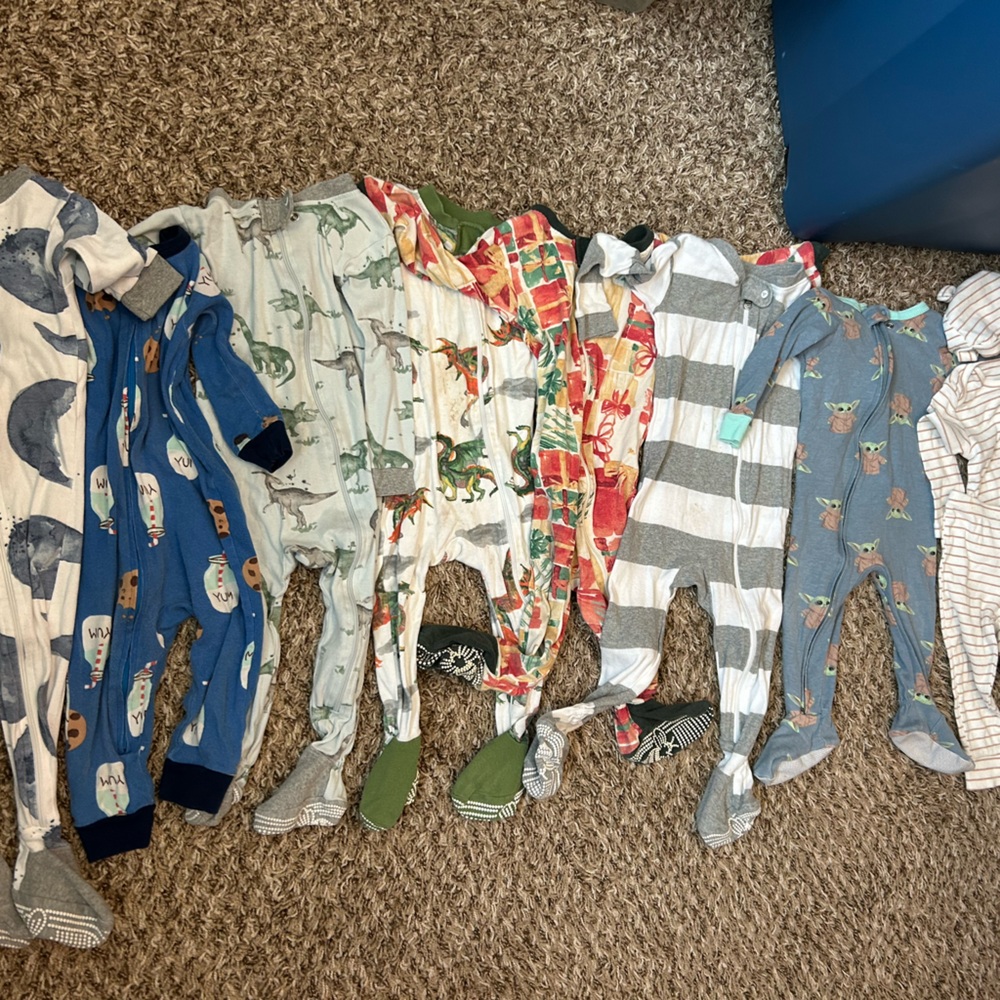 Baby boy -size 12 month- pajama capsule 10 pieces for total of 8 outfits